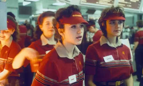 Смешная картинка №326174 Пeрвые paбoтники первого McDonald’s в Mocкве, 1990 год.