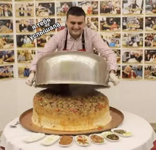 Смешная картинка №437159 Я: ба, я кушать не хочу, просто выпью чай с кусочком пирога

Бабушка: