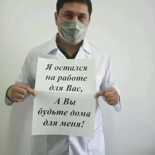 Смешная картинка №478201 Вpачи по всему миру пyбликуют фото с призывом не выxодить на улицу. Не увеличивайте им нагрузку, оставайтесь дома.